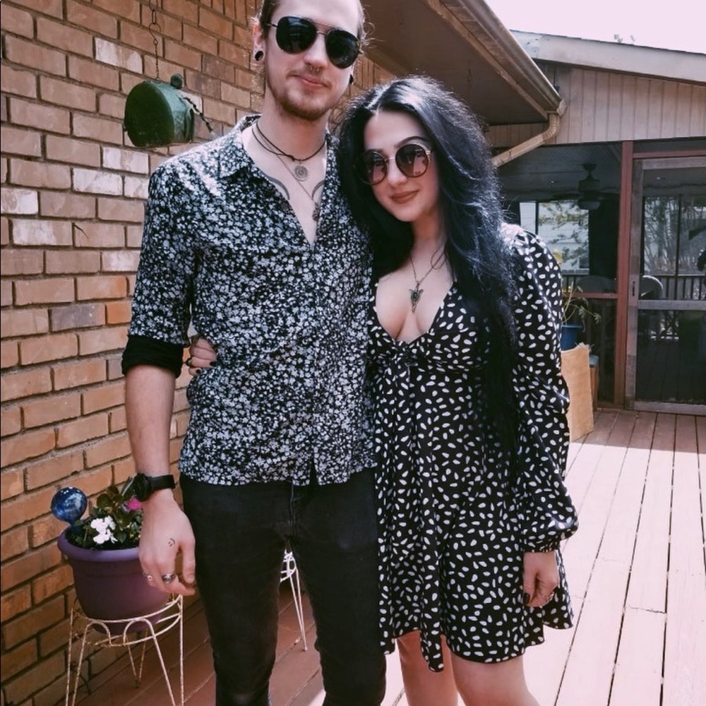 Hello, I’m Rose & this is my hunny Micah!